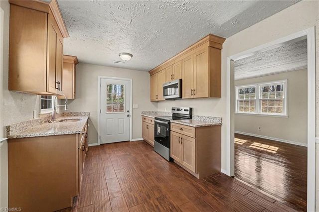 1831 Bantry Trail, Kernersville, NC 27284