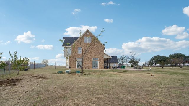 7434 Indian Wells Road, Sanger, TX 76266