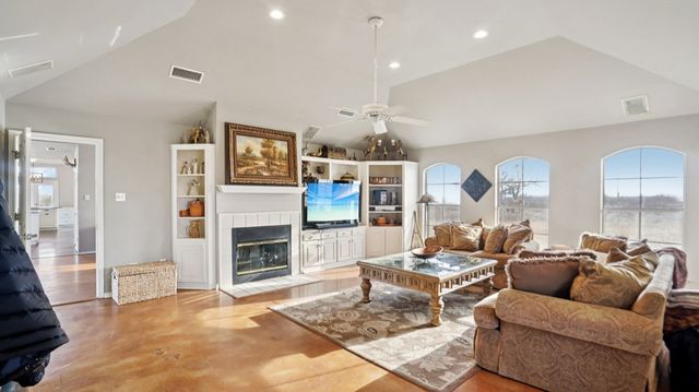 7434 Indian Wells Road, Sanger, TX 76266