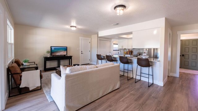 1 NE Stafford Circle, Fort Walton Beach, FL 32547