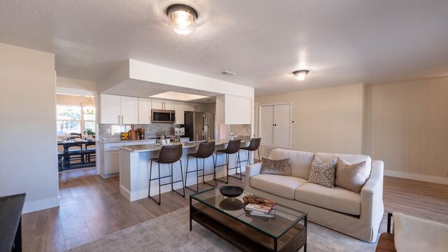 1 NE Stafford Circle, Fort Walton Beach, FL 32547