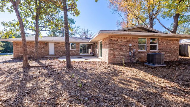 1 NE Stafford Circle, Fort Walton Beach, FL 32547