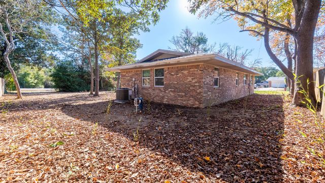 1 NE Stafford Circle, Fort Walton Beach, FL 32547