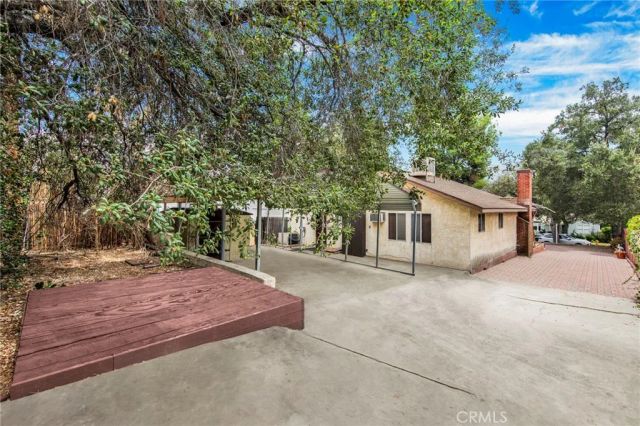3255 Montrose, Glendale, CA 91214