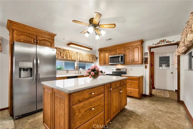 3255 Montrose, Glendale, CA 91214