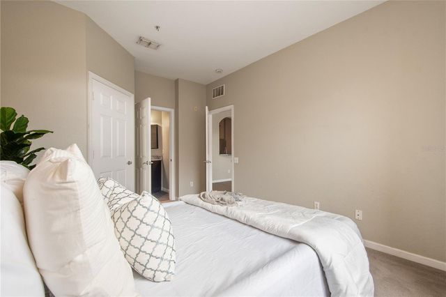 6466 CAVA ALTA DRIVE 207, Orlando, FL 32835