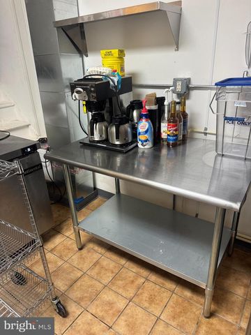 3433 GREENMOUNT AVE, Baltimore, MD 21218