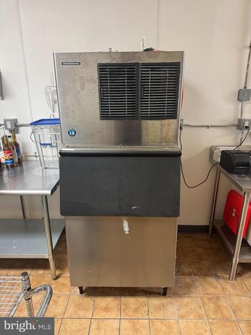 3433 GREENMOUNT AVE, Baltimore, MD 21218