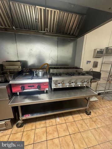 3433 GREENMOUNT AVE, Baltimore, MD 21218