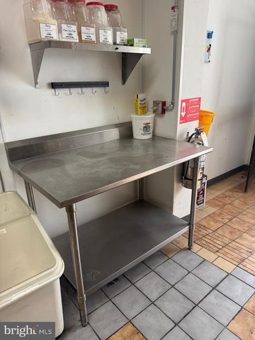 3433 GREENMOUNT AVE, Baltimore, MD 21218