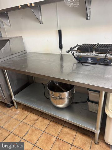 3433 GREENMOUNT AVE, Baltimore, MD 21218