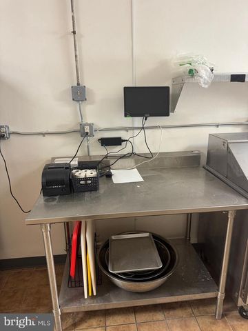 3433 GREENMOUNT AVE, Baltimore, MD 21218