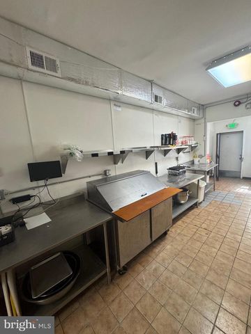 3433 GREENMOUNT AVE, Baltimore, MD 21218