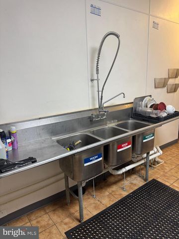 3433 GREENMOUNT AVE, Baltimore, MD 21218