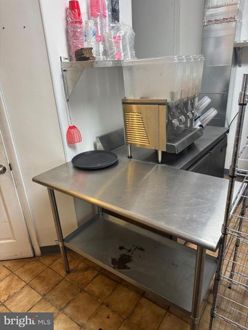 3433 GREENMOUNT AVE, Baltimore, MD 21218