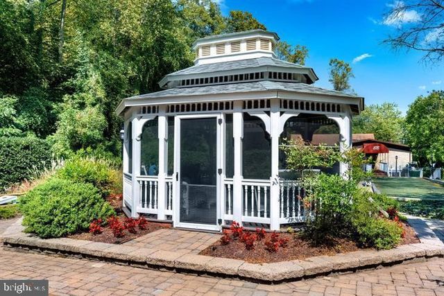 4 OVER RIDGE, Baltimore, MD 21210