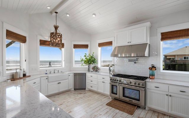 2344 Trinidad Drive, Port Bolivar, TX 77650