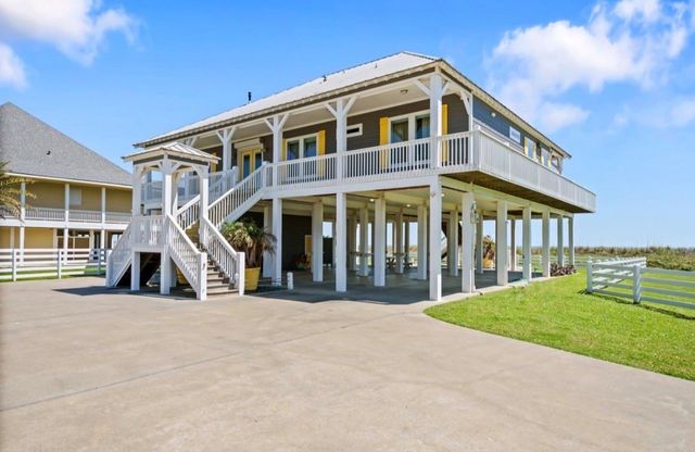 2344 Trinidad Drive, Port Bolivar, TX 77650