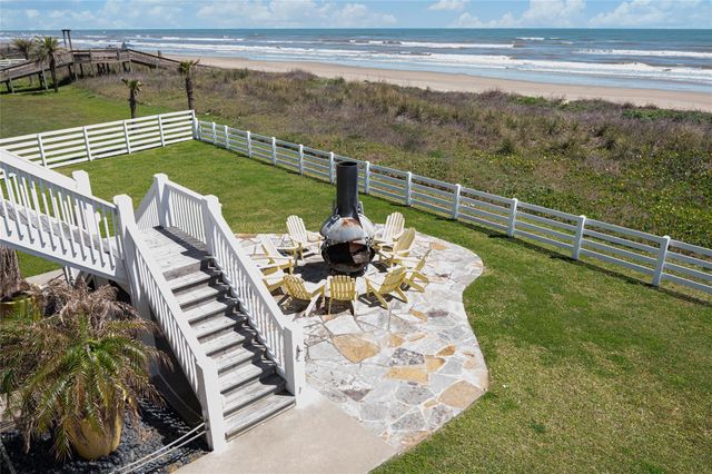2344 Trinidad Drive, Port Bolivar, TX 77650