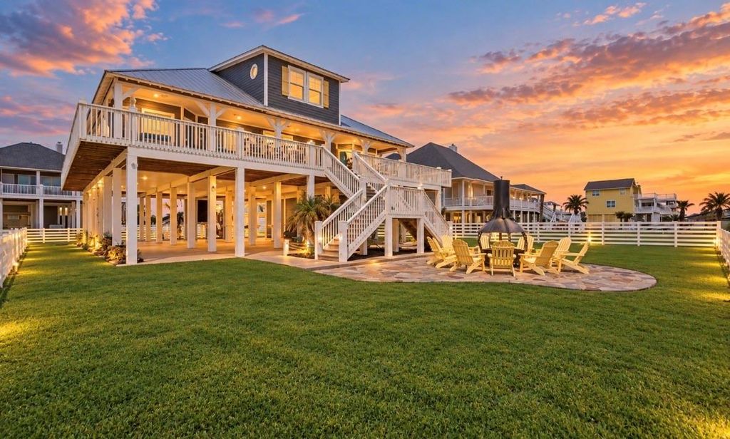 2344 Trinidad Drive, Port Bolivar, TX 77650