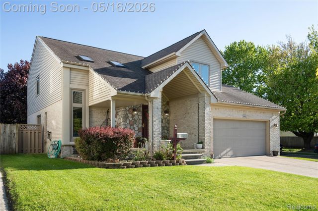 195 Davis Street, Wyandotte, MI 48192