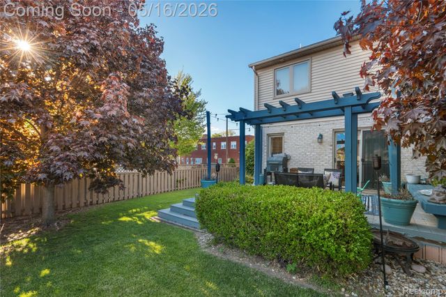 195 Davis Street, Wyandotte, MI 48192