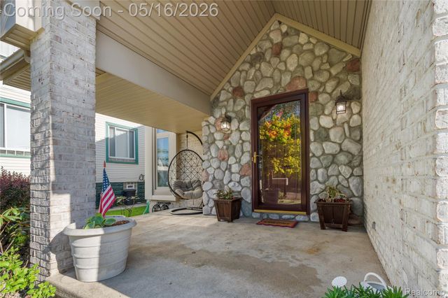 195 Davis Street, Wyandotte, MI 48192