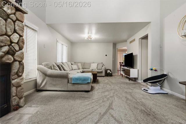 195 Davis Street, Wyandotte, MI 48192