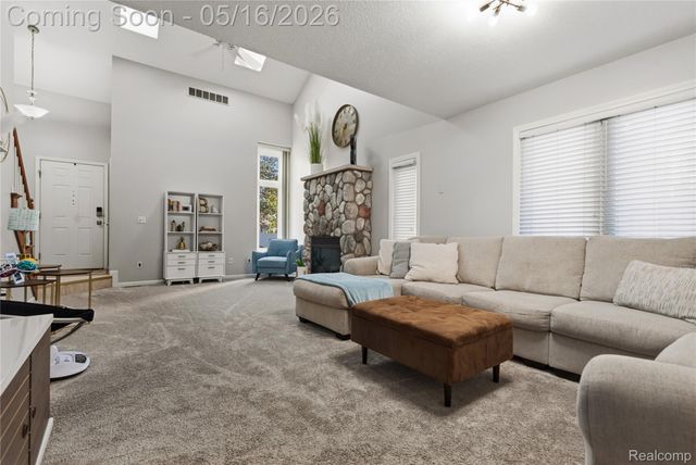 195 Davis Street, Wyandotte, MI 48192