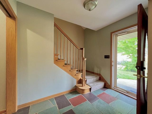 3239 S 121st STREET, Milwaukee, WI 53227