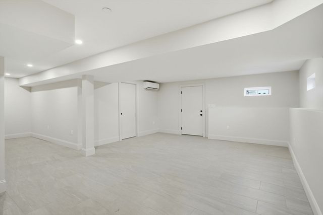 9 Lovis Ave, Wakefield, MA 01880