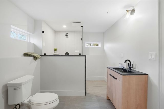 9 Lovis Ave, Wakefield, MA 01880