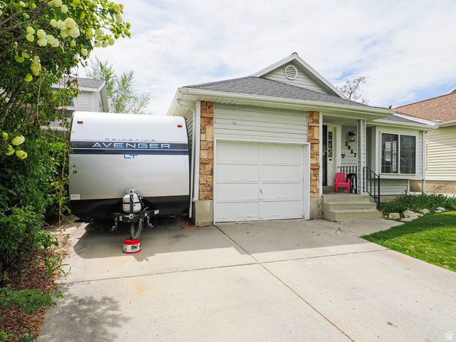 3067 W GREAT PASTURE RD, West Jordan, UT 84088