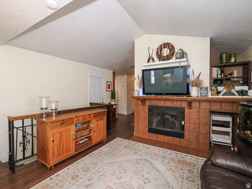Image 12 of property listing at 3067 W GREAT PASTURE RD, West Jordan, UT 84088