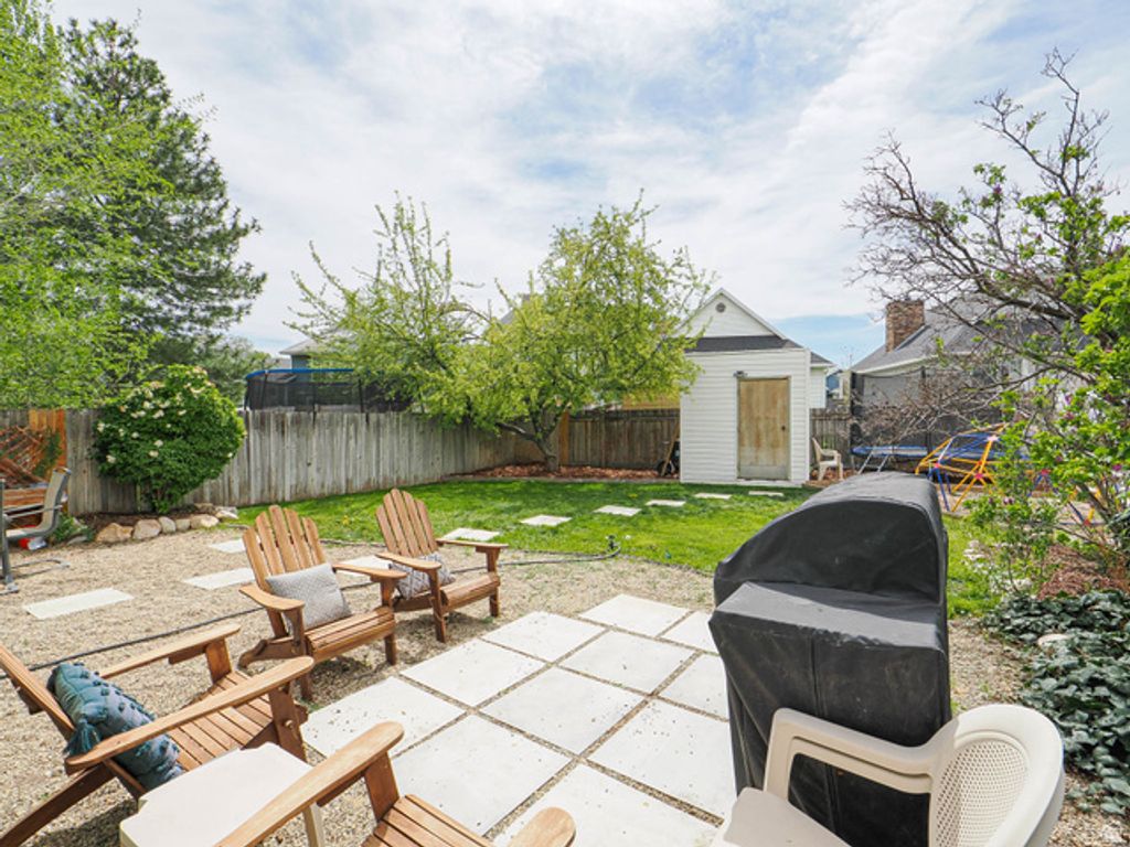 Image 6 of property listing at 3067 W GREAT PASTURE RD, West Jordan, UT 84088