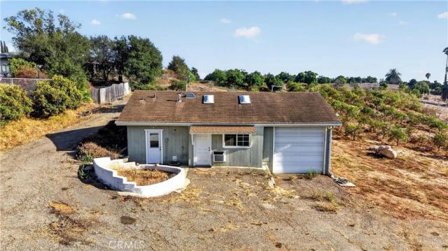 2864 Live Oak Park, Fallbrook, CA 92028