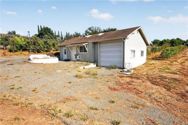 2864 Live Oak Park, Fallbrook, CA 92028
