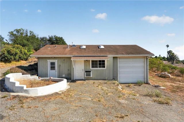 2864 Live Oak Park, Fallbrook, CA 92028