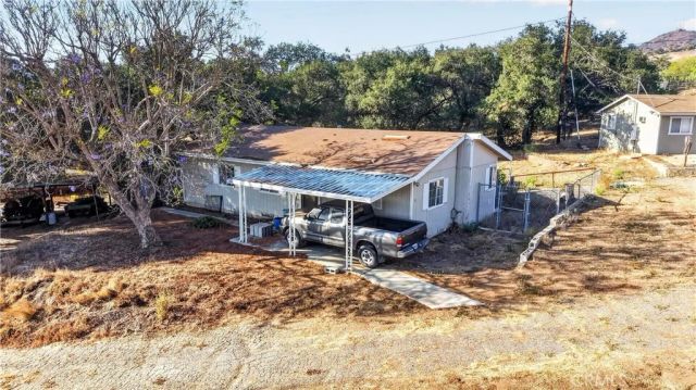 2864 Live Oak Park, Fallbrook, CA 92028