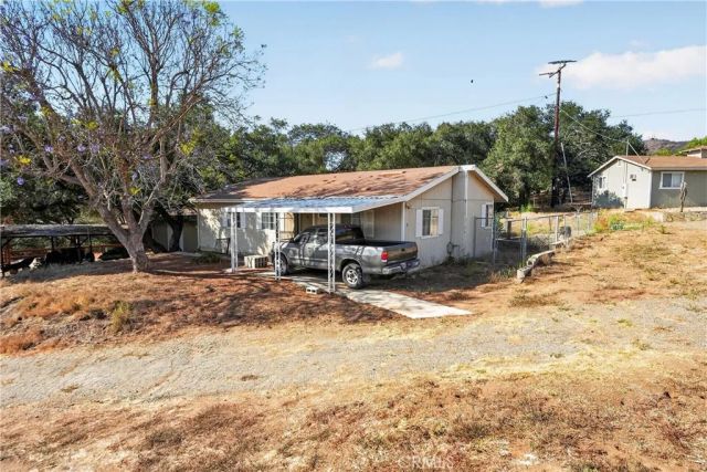 2864 Live Oak Park, Fallbrook, CA 92028