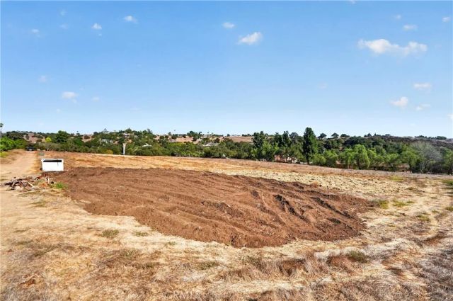2864 Live Oak Park, Fallbrook, CA 92028