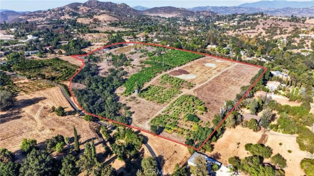 2864 Live Oak Park, Fallbrook, CA 92028