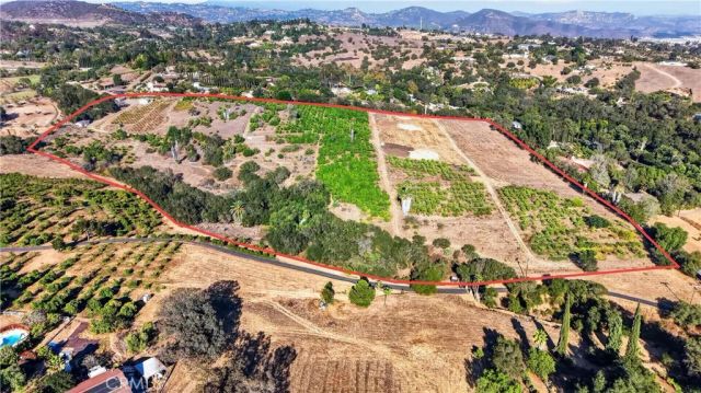 2864 Live Oak Park, Fallbrook, CA 92028