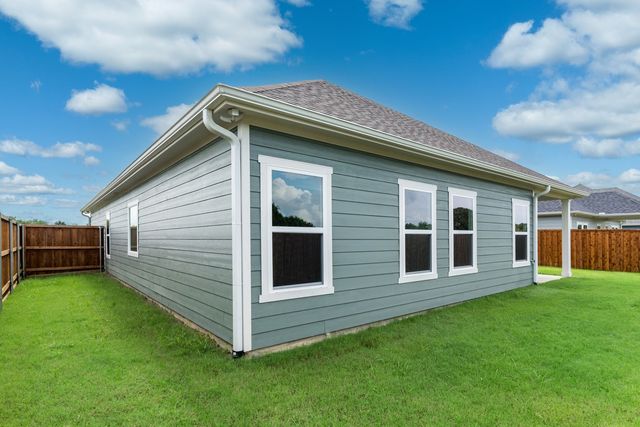 103 Wesson Street, Gun Barrel City, TX 75156