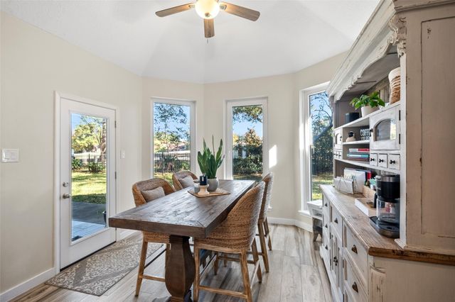 205 Springs Edge Drive, Montgomery, TX 77356