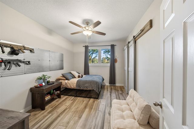 205 Springs Edge Drive, Montgomery, TX 77356