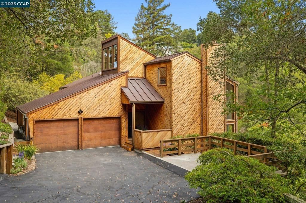 388 Camino Sobrante, Orinda, CA 94563