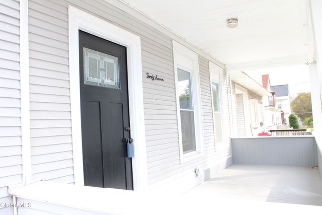 47 Chestnut Street, Rensselaer, NY 12144