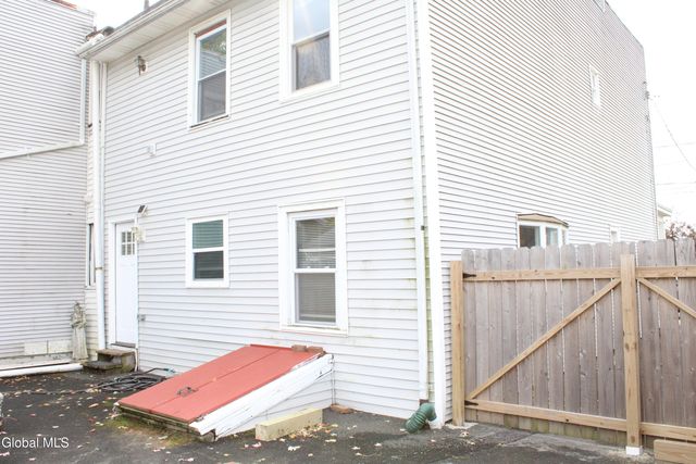 47 Chestnut Street, Rensselaer, NY 12144