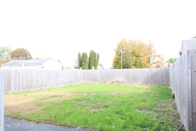 47 Chestnut Street, Rensselaer, NY 12144